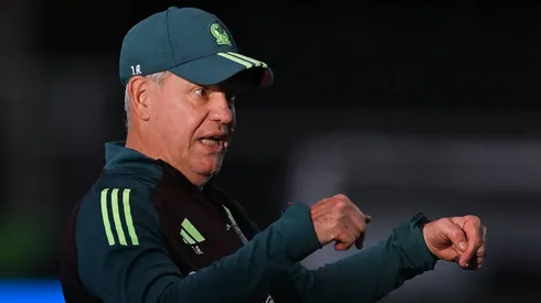 Javier Aguirre busca mejorar al Tri