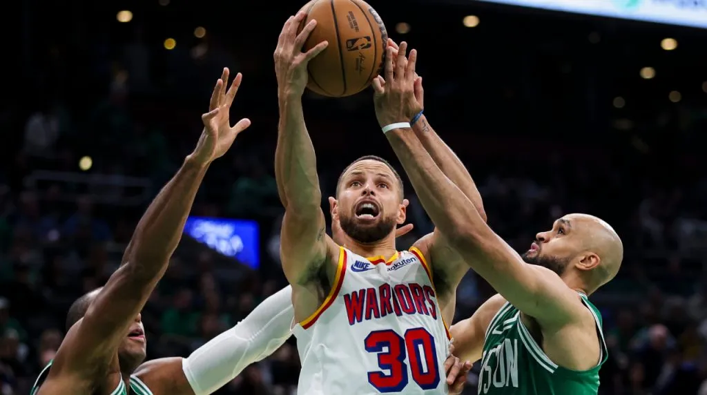 Stephen Curry contra Boston Celtics. (Foto: Getty Images)
