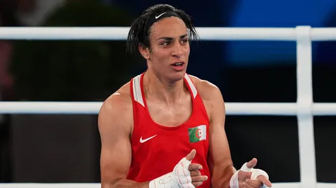 Imane Khelif sigue en vuelta en la polémica por su género