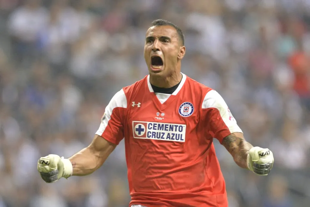Guillermo Allison ganó cinco títulos con Cruz Azul. (Getty Images)