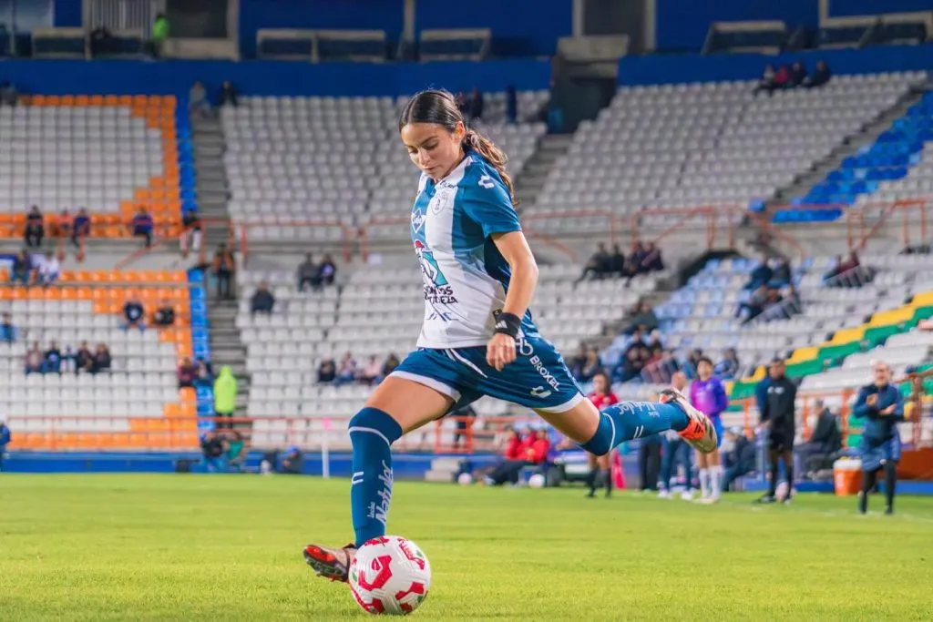 Alice con los colores del Pachuca. Foto IG.
