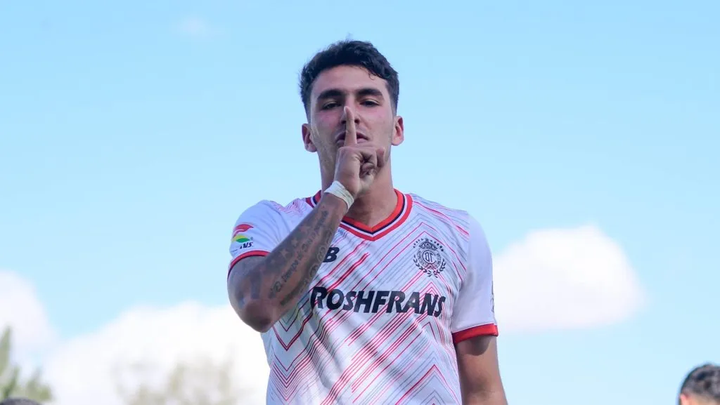 Diego celebrando una de sus anotaciones en Toluca (Imago7)