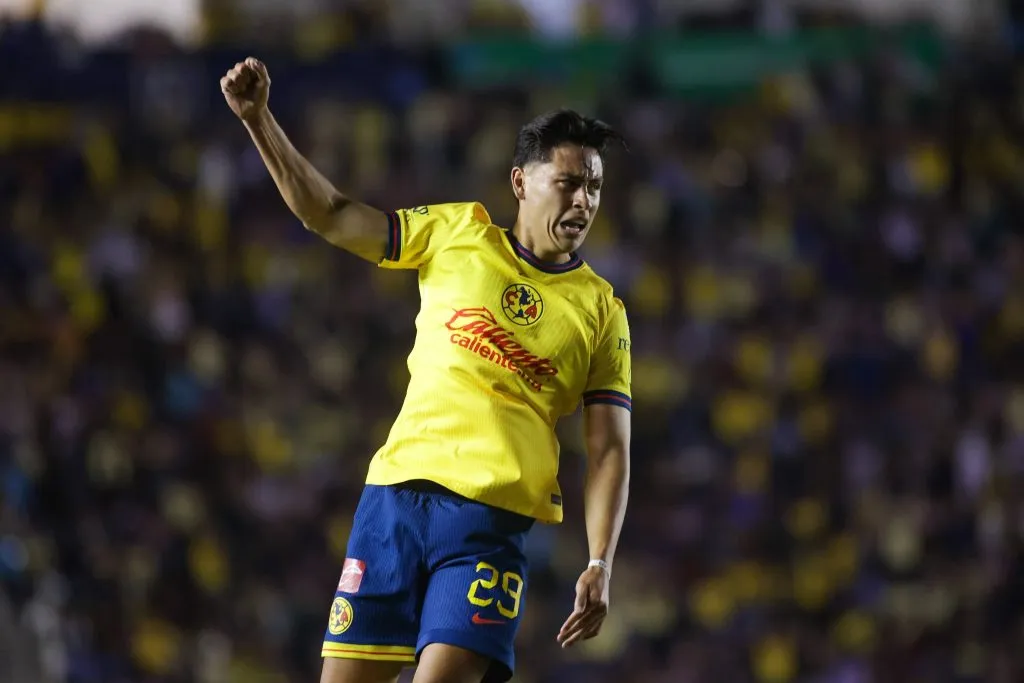 Ramón Juárez fue elegido como el jugador más valioso del encuentro entre el América y Cruz Azul. (Imago)