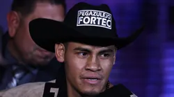 El Vaquero Navarrete buscará retener su cinturón ante Óscar Valdez en Arizona.