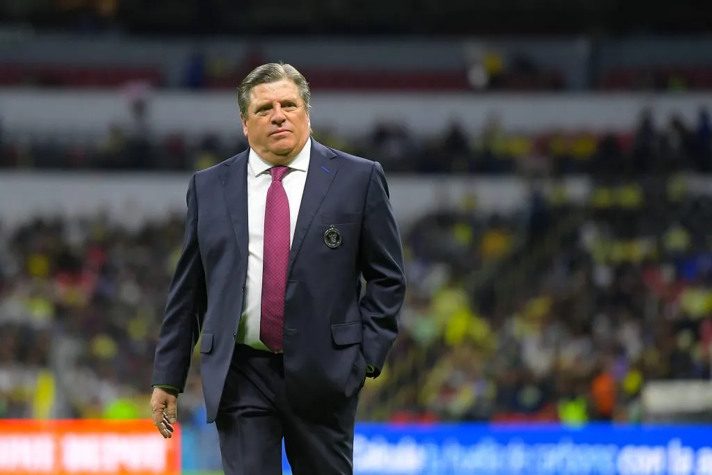 Miguel Herrera le pidió a la afición de Chivas que no se deje vender “espejitos”. (Imago)