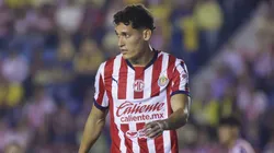El defensa de Chivas llegaría a La Noria con un contrato por los próximos cuatro años.