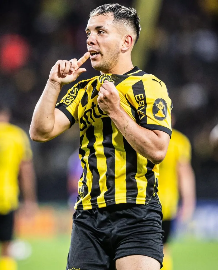 Las directivas de Toluca y Peñarol tendrán una reunión próximamente para tratar el futuro de Leo Fernández. (Peñarol oficial)