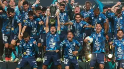 PACHUCA, MEXICO - JUNE 01: Gustavo Cabral of Pachuca celebrates with the trophy after winning the 2024 Concacaf Champions Cup final match between Pachuca and Columbus Crew at Hidalgo Stadium on June 01, 2024 in Pachuca, Mexico. (Photo by Manuel Velasquez/Getty Images)