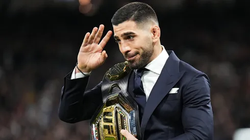 El español de 27 años es el actual monarca del peso pluma.