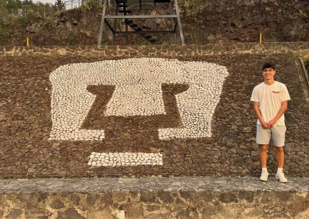 Pablo Ibarra compartió su postal al llegar a CU.