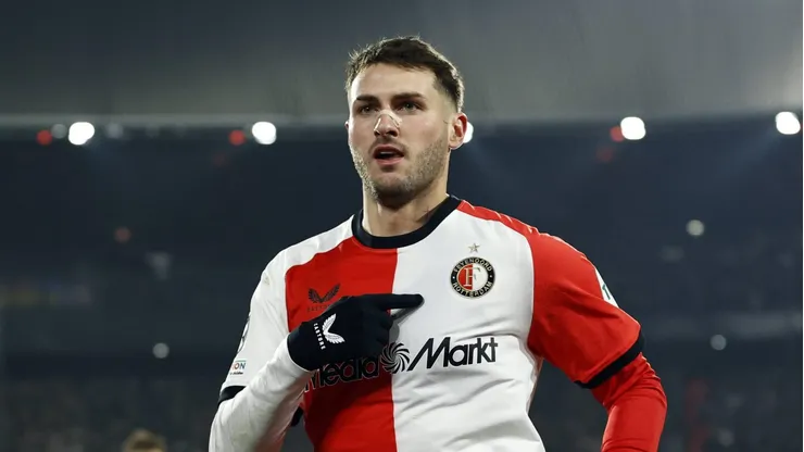 ¡Enrachado! El gran presente de Santiago Giménez en Feyenoord que ilusiona a la Selección Mexicana