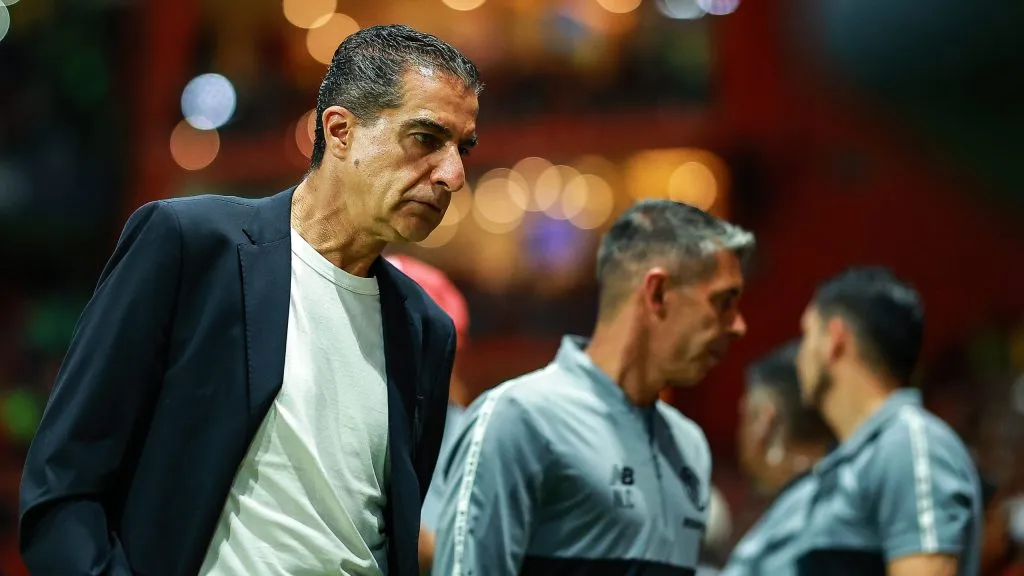 Renato Paiva dirigió su último partido ante el América [Foto: Getty]