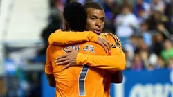 Mbappé y Vinicius festejan un gol de Real Madrid.