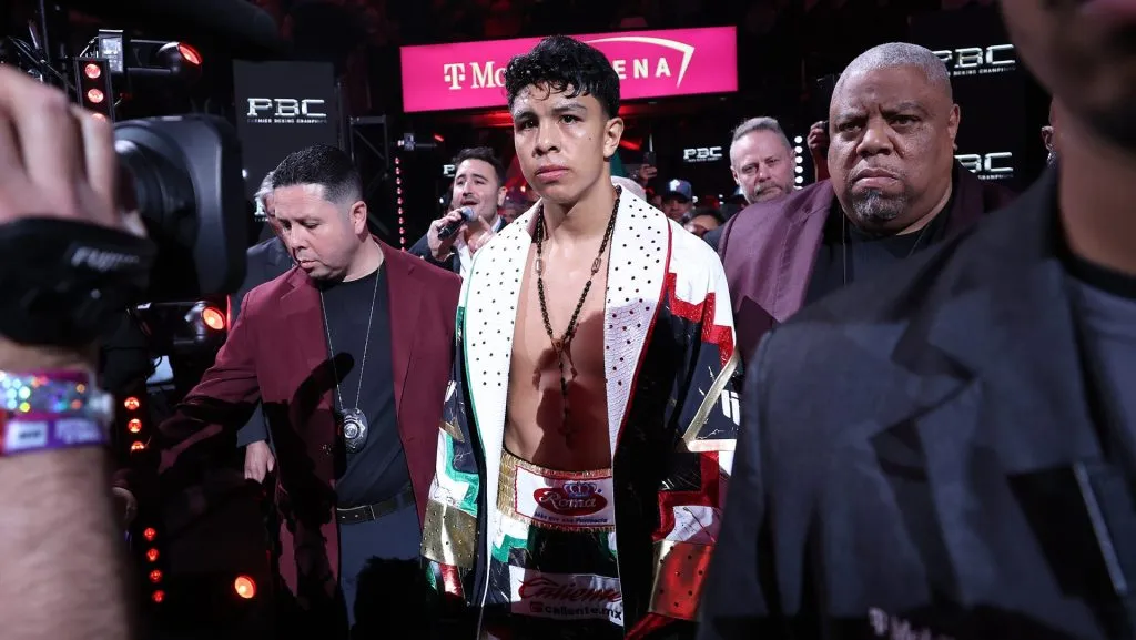 Jaime Munguía no teme en asumir la responsabilidad que en algún momento dejará Canelo Álvarez.