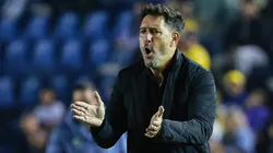 El entrenador de Pumas fue uno de los más criticados por la afición.