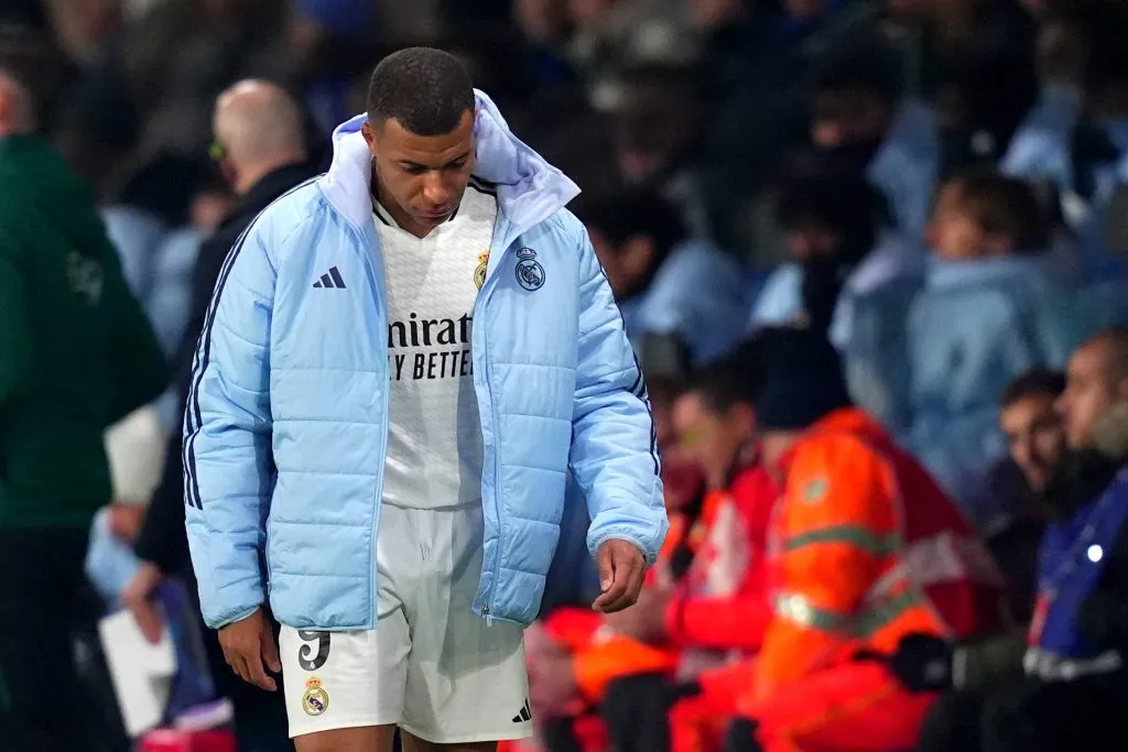 Kylian Mbappé no pudo completar el partido entre Atalanta y Real Madrid (IMAGO)