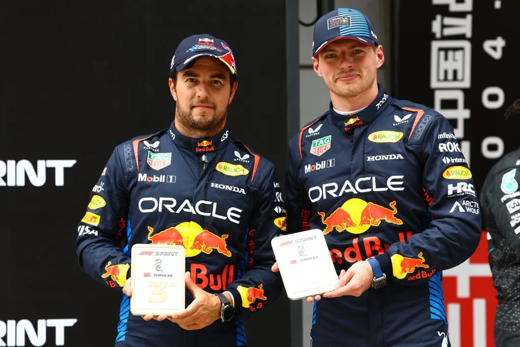 Max Verstappen y Checo Pérez fueron confirmados como pilotos de Red Bull para 2025 (GETTY IMAGES)