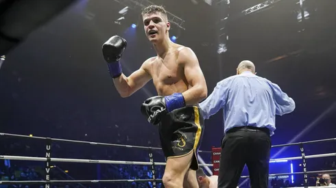 Bruno Surace se llevó una victoria inesperada ante Jaime Munguía en México.