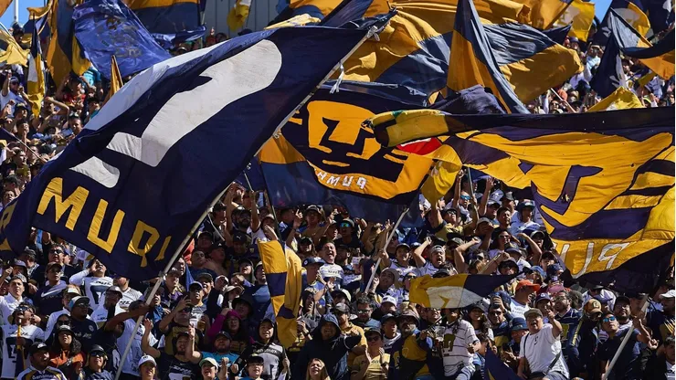 La reacción de los aficionados de Pumas UNAM a la localía de Cruz Azul en el Estadio Universitario