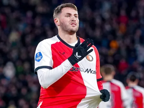 Santiago Giménez anotó un triplete en 17 minutos para la victoria del Feyenoord