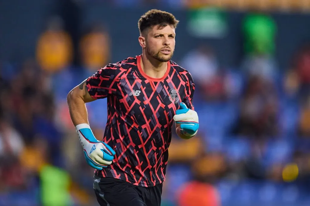 Tiago Volpi podría abandonar Toluca (IMAGO)