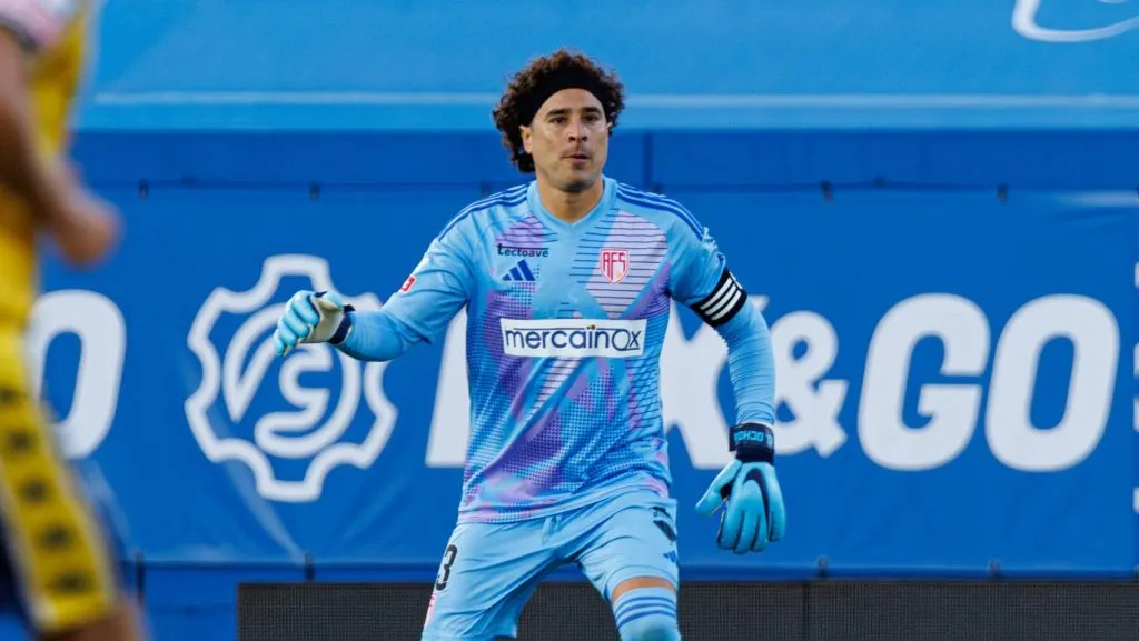 El portero no juega y no está siendo convocado en su equipo (IMAGO)