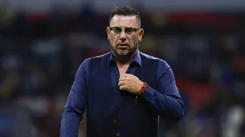 El entrenador argentino firmó en Toluca por un año con opción a otro más.