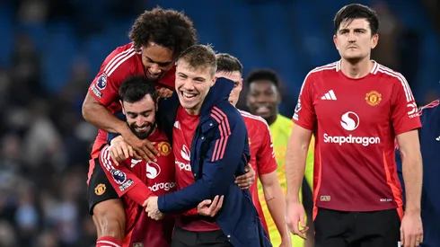 Los futbolistas de Los Diablos Rojos, a puro festejo.