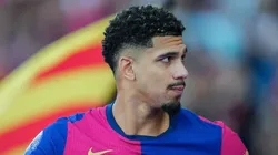 Ronaldo Araújo no juega un partido desde la Copa América 2024