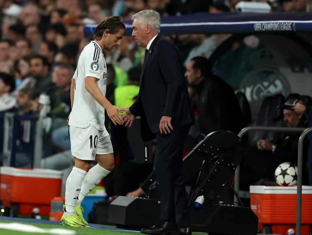 Luka Modric integra el banco de suplentes vs. Sevilla (GETTY IMAGES)