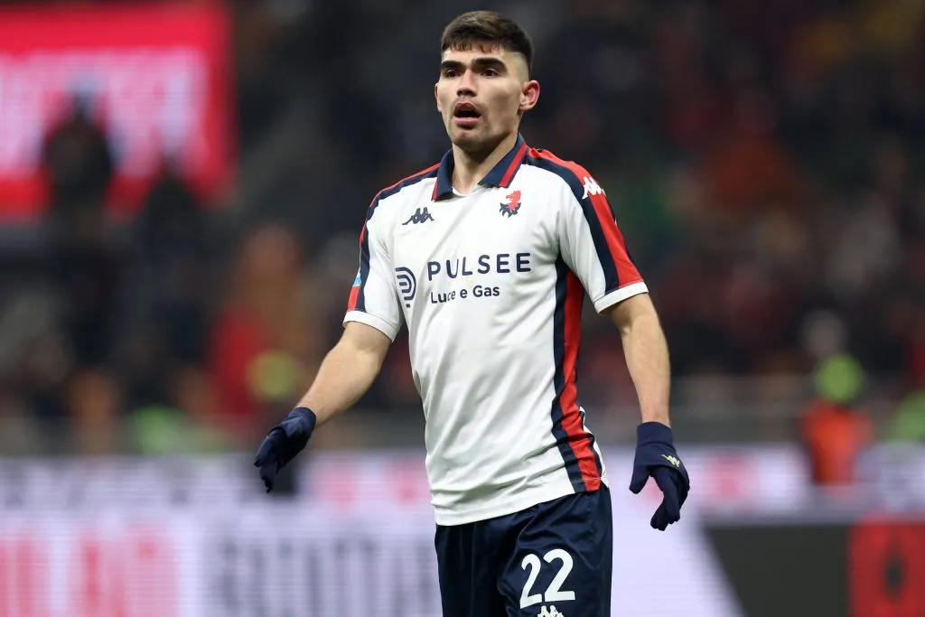 Johan Vásquez es una pieza clave pese al flojo presente del Genoa. [Foto IMAGO]
