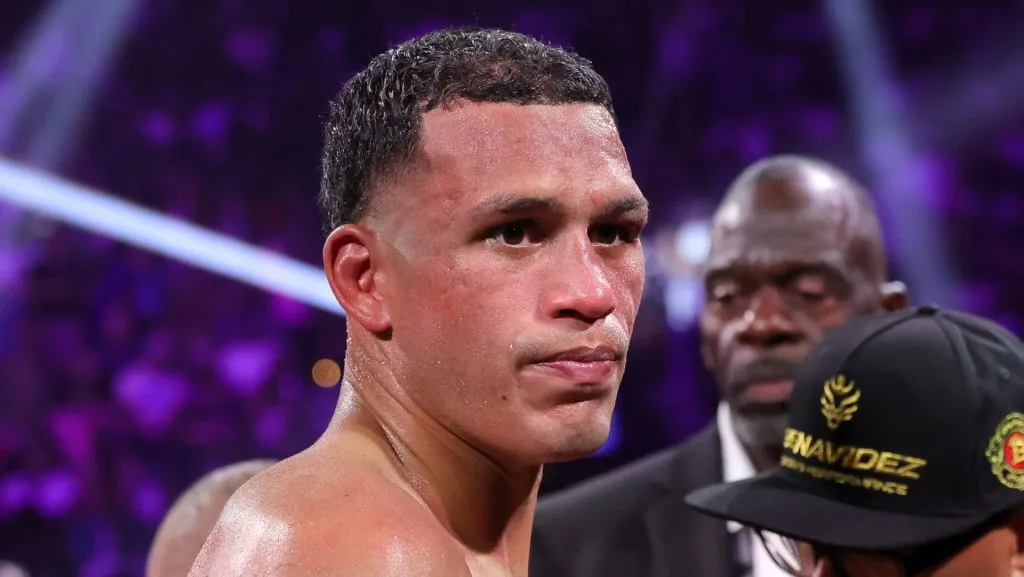 David Benavidez sigue buscando concretar una pelea con Canelo Álvarez.