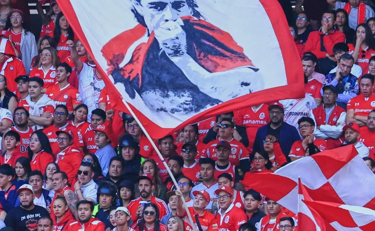 Helinho llegó con muchas expectativas a Toluca pero las lesiones lo ...