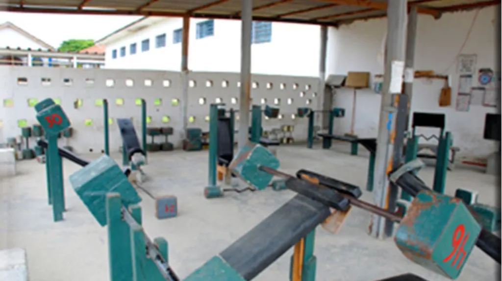 Así es el gimnasio con el que cuenta la cárcel de Tremembé. (X)