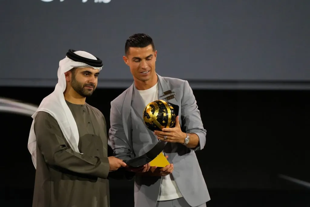 Cristiano Ronaldo recibió un premio especial por ser el máximo goleador de la historia (IMAGO)