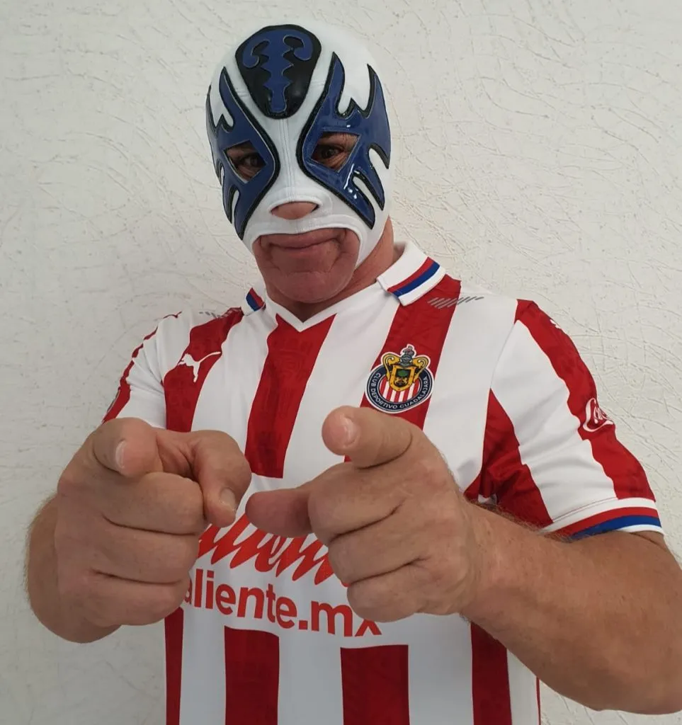 El emblemático luchador, “enamorado” del Rebaño Sagrado (Twitter/X)