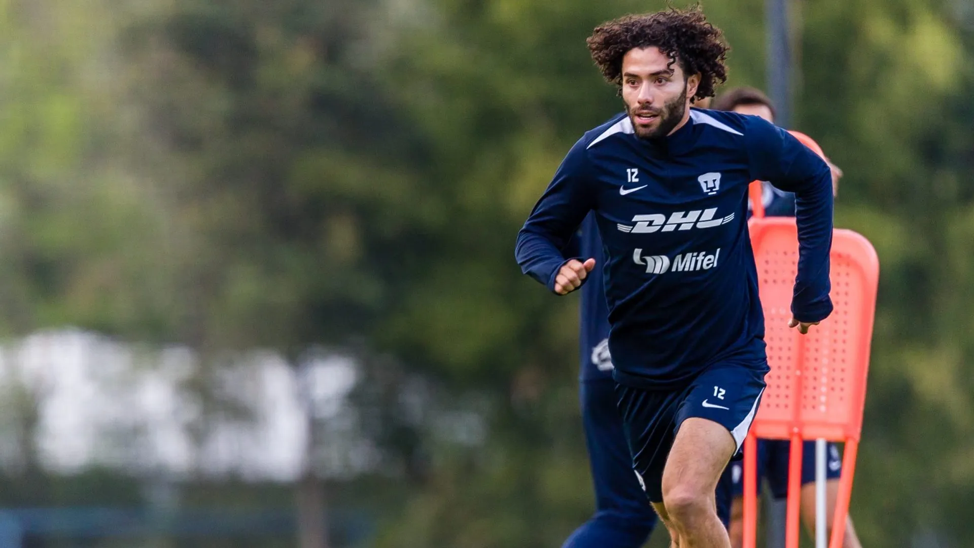 César Huerta en plena pretemporada en Pumas. Foto: @PumasMX