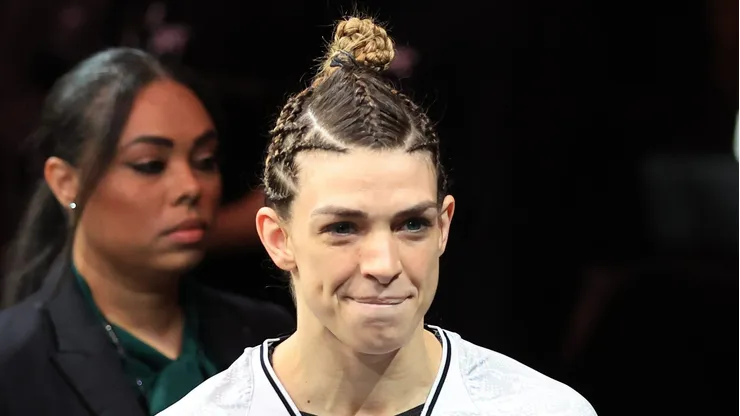 Mackenzie Dern se lució en la primera cartelera del año de UFC.