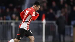 El delantero dejará de jugar en Europa luego de siete años y medio.