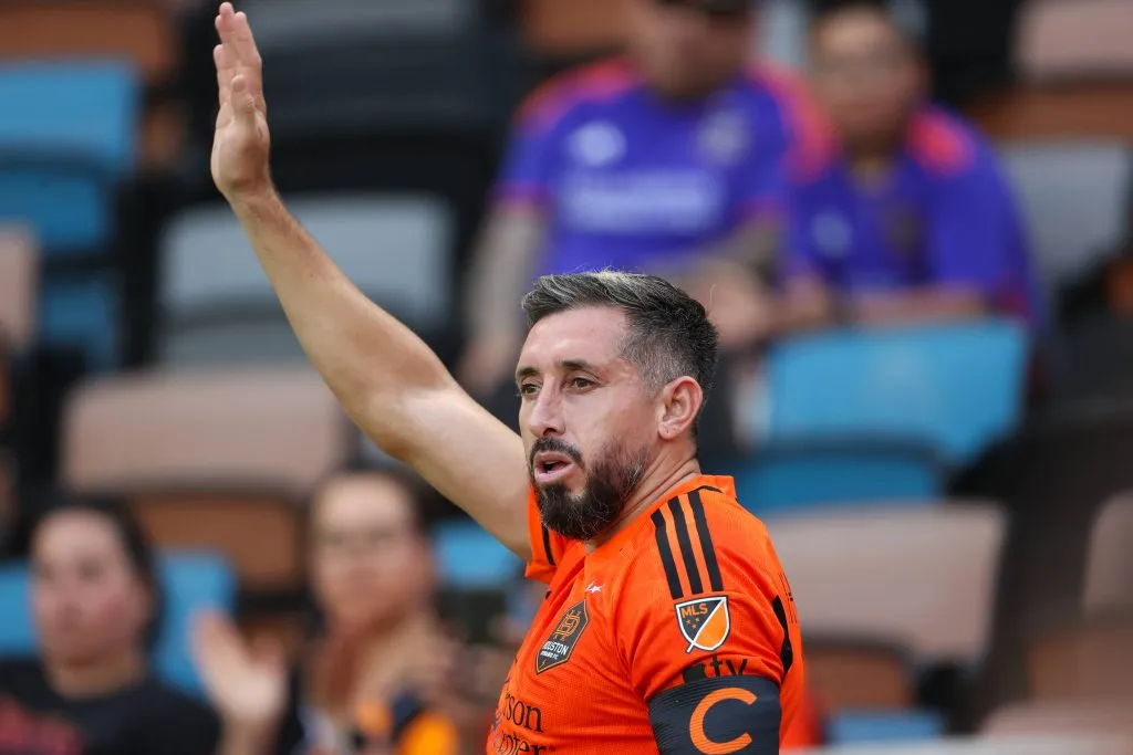 Héctor Herrera no confirmó que jugará en Toluca (IMAGO)