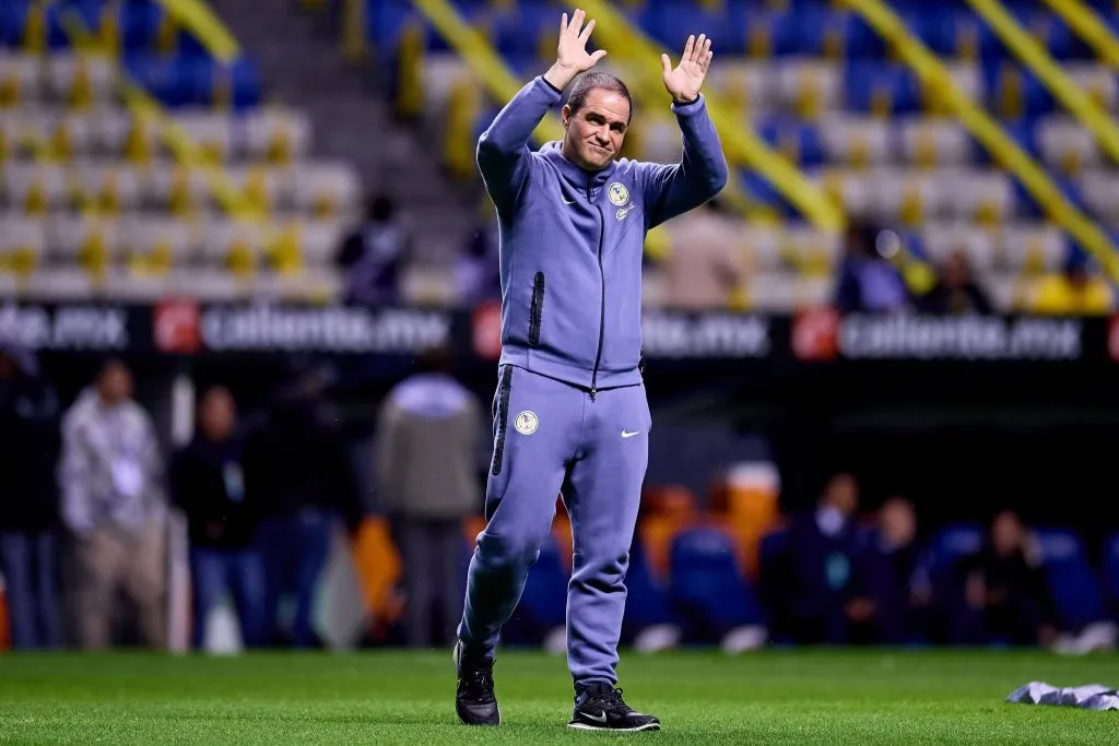 Botafogo ya le habría hecho una oferta al entorno de André Jardine. (Imago)