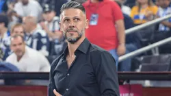 El entrenador argentino encabezó este lunes 30 de diciembre el regreso de Rayados a la pretemporada rumbo al Clausura 2025.