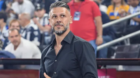 El entrenador argentino encabezó este lunes 30 de diciembre el regreso de Rayados a la pretemporada rumbo al Clausura 2025.