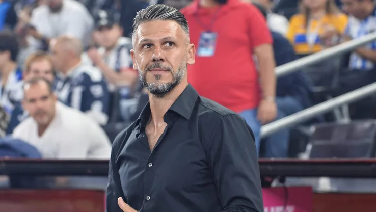El entrenador argentino encabezó este lunes 30 de diciembre el regreso de Rayados a la pretemporada rumbo al Clausura 2025.