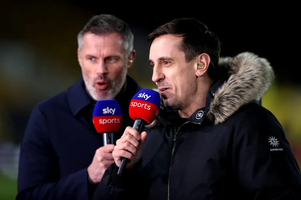 Jamie Carragher y Gary Neville se desempeñan como periodistas de Sky Sports (GETTY IMAGES)