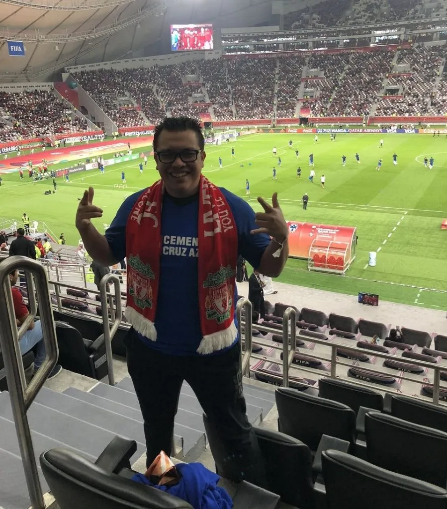 Con la playera de Cruz Azul en el Mundial de Clubes (Twitter)