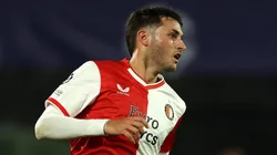 Santi Giménez interesa en la Premier League