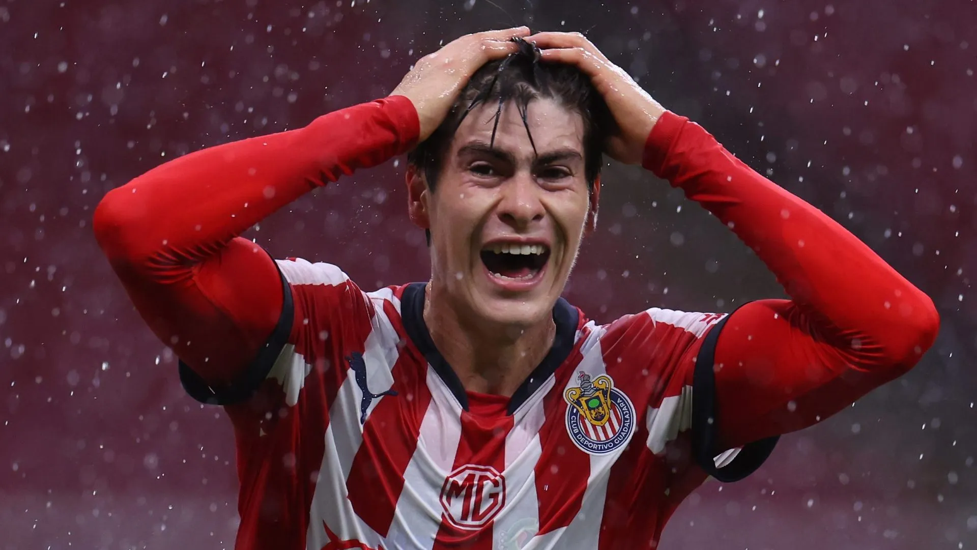 Armando González, en duda para el estreno. (Getty Images)