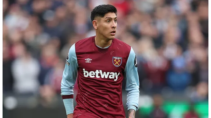 Edson Álvarez, criticado en West Ham.