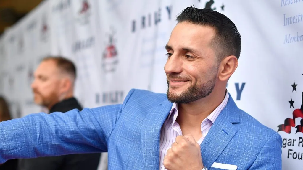 Sergio Mora fue claro a la hora de aconsejar a David Benavidez por una posible pelea con Artur Beterbiev. (GETTY IMAGES)